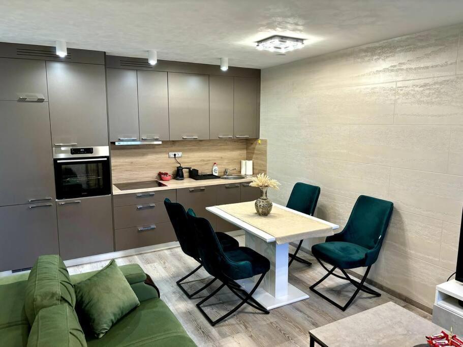 Villa Moste 3-Free Parking&Pool, Ev Station Ljubljana Eksteriør bilde